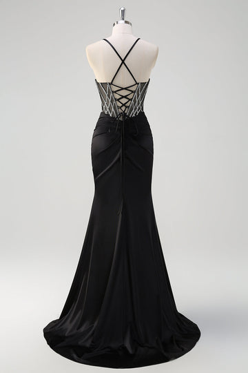 Vestido de fiesta largo con cuentas y cuello halter negro brillante con abertura